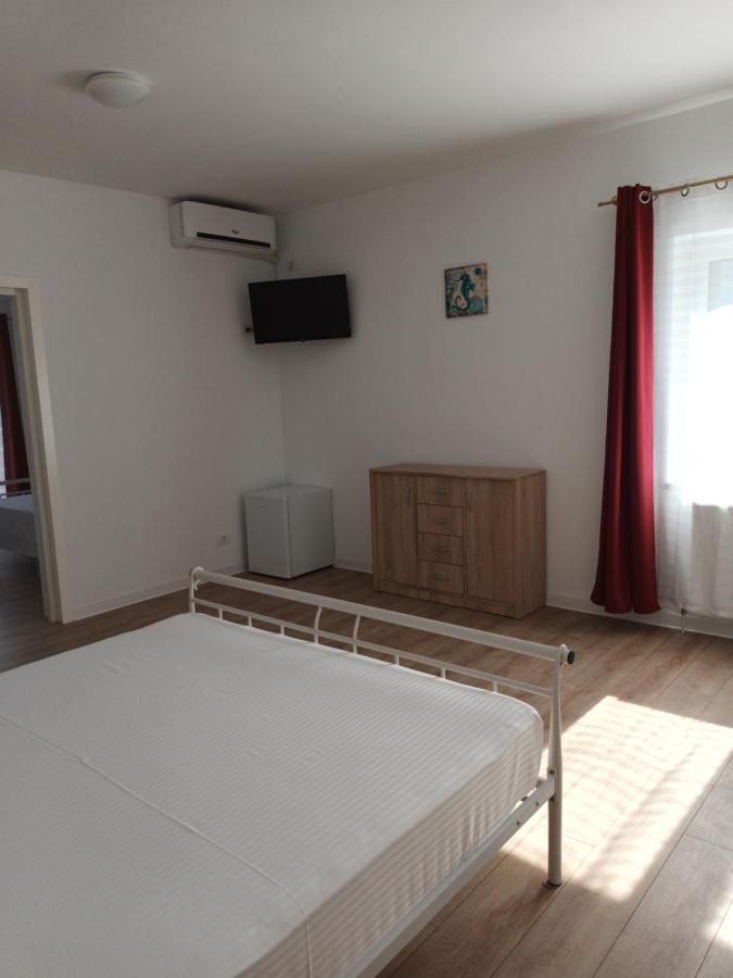 Vila Cosmin Hotel Западен Ефорие Екстериор снимка