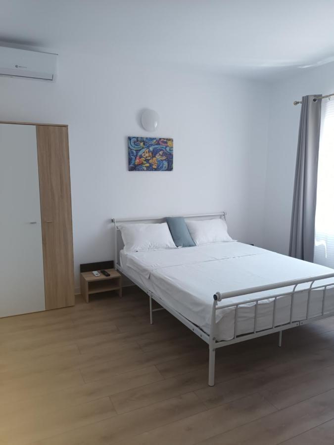 Vila Cosmin Hotel Западен Ефорие Екстериор снимка