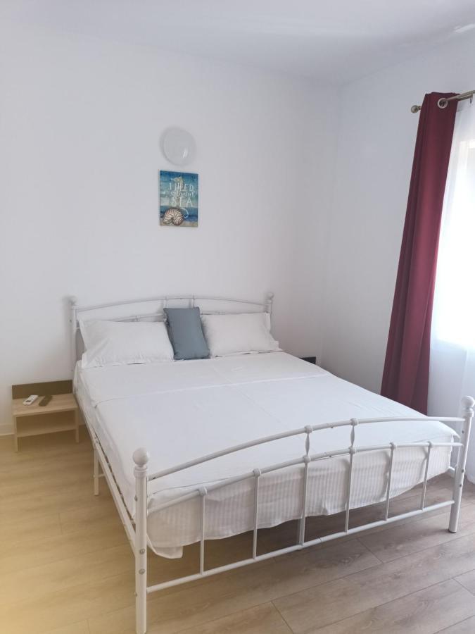 Vila Cosmin Hotel Западен Ефорие Екстериор снимка