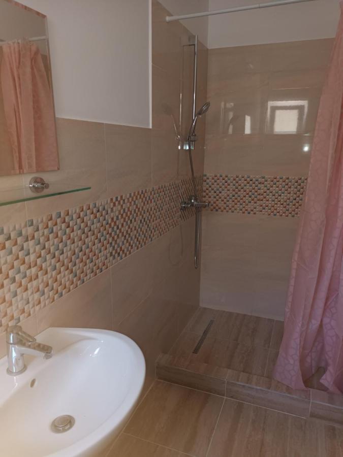 Vila Cosmin Hotel Западен Ефорие Екстериор снимка