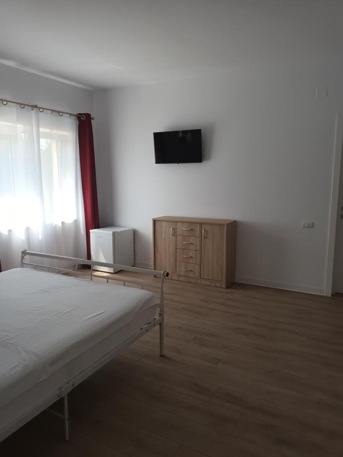 Vila Cosmin Hotel Западен Ефорие Екстериор снимка