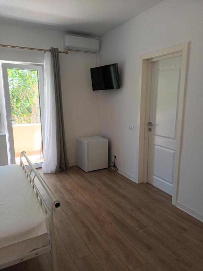 Vila Cosmin Hotel Западен Ефорие Екстериор снимка