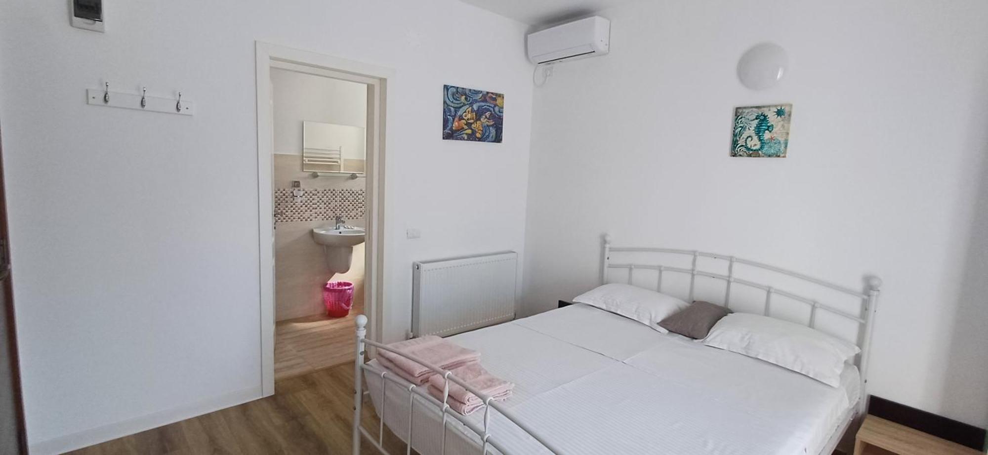 Vila Cosmin Hotel Западен Ефорие Екстериор снимка